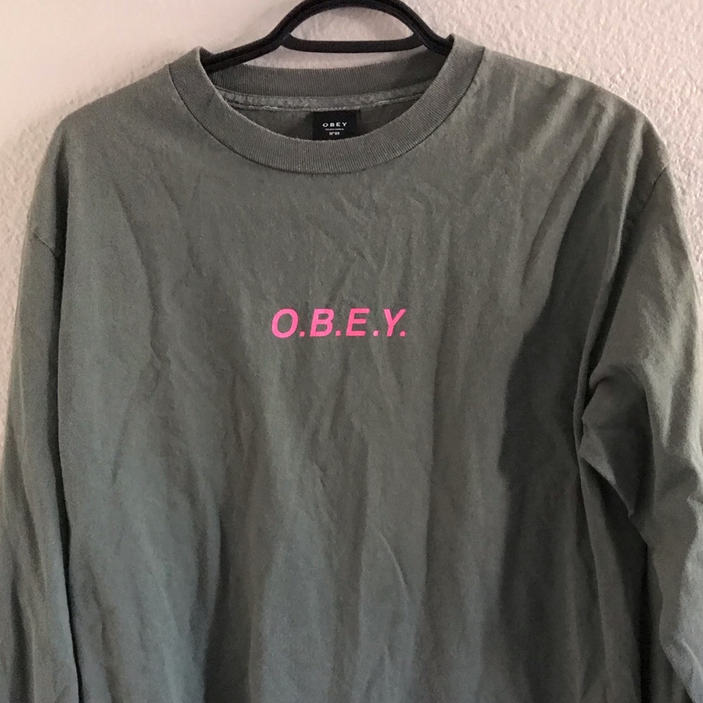 Green obey long sleeve